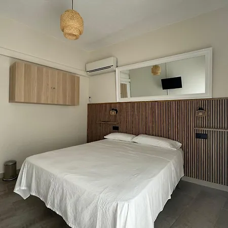 ゲストハウス Restaurant Casa Comaulis La Vajol