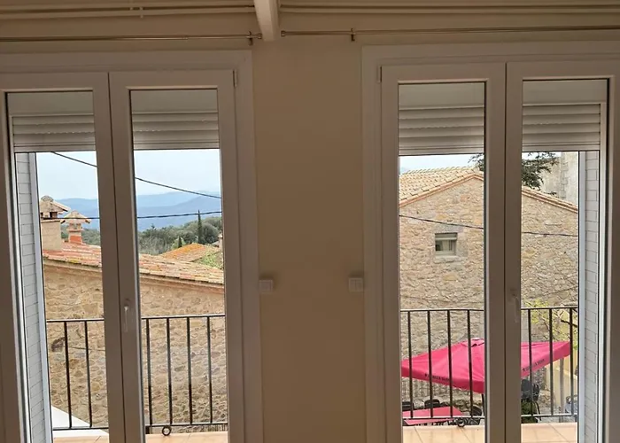 Restaurant Casa Comaulis 게스트하우스 3*