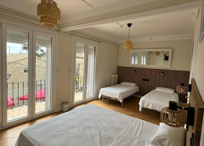 게스트하우스 Restaurant Casa Comaulis 3*