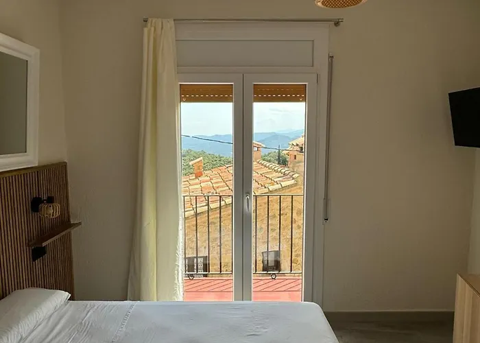 Restaurant Casa Comaulis 게스트하우스 3*