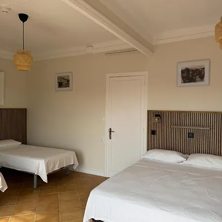 Πανσιόν Restaurant Casa Comaulis 3*